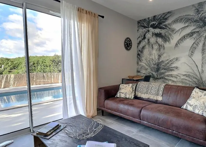 Flora Villa